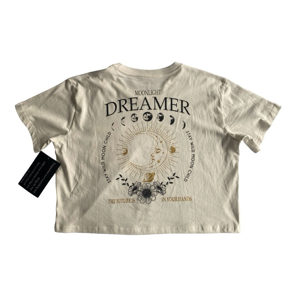 Vivre La Vie Oversized Moonlight Dreamer Cropped Shirt
Size‎ M 
100% Cotton